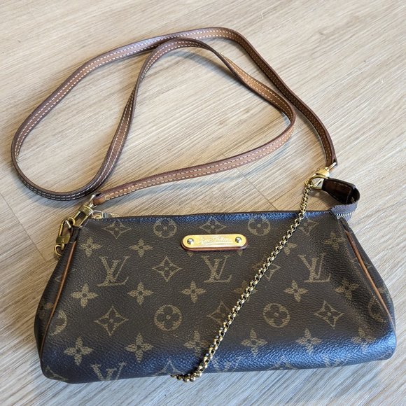 LV Eva Clutch Wear & Tear/Is it worth buying pre-loved & what fits